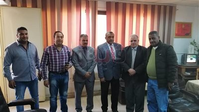 رئيس حي العمرانية يناقش استعداد الإدارة التعليمية للاستفتاء