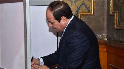 لجنة ورقم السيسي في كشوف الانتخابات خلال الاستفتاء على التعديلات الدستورية