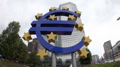 اليورو قرب أقل مستوياته في 3 أسابيع أمام الدولار
