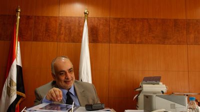 غموض حول التجديد لــ 