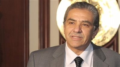 وزير البيئة: ليس من اختصاصنا رفع القمامة من الشوارع