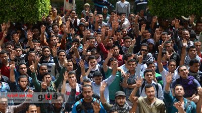 بالفيديو والصور: مسيرة لطلاب 