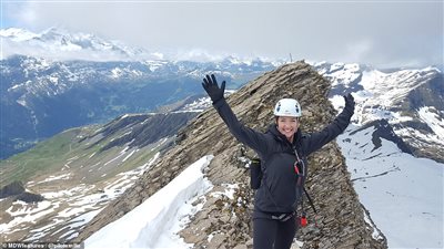 قائدة طائرة كندية تشارك متابعيها مغامراتها (صور)