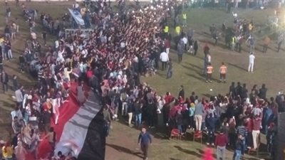 حالات إغماء بسبب التزاحم في حفل «حماقي» بإستاد الزقازيق (فيديو وصور)