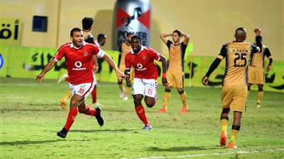 حصاد أسبوع الدقائق الأخيرة بالدوري.. متعب ينقذ الأهلي أمام الإنتاج.. فتحي يحول هزيمة الزمالك إلى تعادل أمام المقاصة.. المصرى يمنع الداخلية من الانفراد بالقمة.. الحدود والمحلة خاسران في ديربى المؤخرة