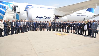 تفاصيل تسلم مصر للطيران لطائرة الأحلام من طراز B787-9 (صور)