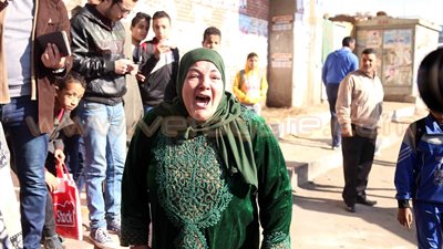 بالفيديو والصور.. سيدة لـ«محافظ الجيزة» بعد إزالة كشك لها: «حسبي الله ونعم الوكيل»