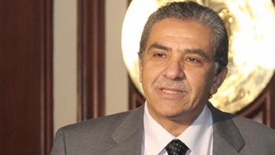 وزير البيئة لـ«فيتو»: الدولة تنفق 2.2 مليار جنيه على القمامة سنويا وتكاليف تدويرها باهظة.. خطة لصيد التماسيح وتربيتها للحفاظ علي الثروة السمكية.. تعديل قانون البيئة وعرضه على البرلمان