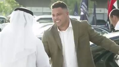 لحظة وصول رونالدو لحضور نهائي البطولة العربية في الإمارات (فيديو)