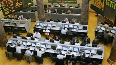 البورصة تفقد 9. 10 مليارات جنيه ومؤشرها يهبط 5. 3 % تأثرا بأحداث الحرس الجمهوري
