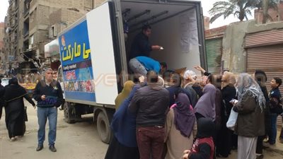 وزير التموين: انطلاق قوافل أوراك الدواجن بـ950 قرشًا للكيلو