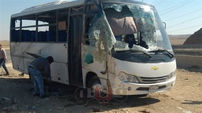 إصابة 40 شخصا في حادث انقلاب أتوبيس ببوابة حلوان (صور)