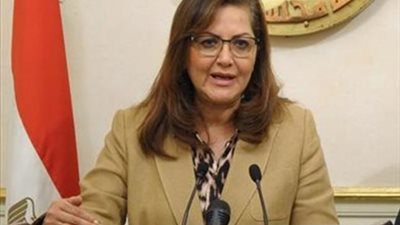 فريق التخطيط يتابع جولته للتعريف بجائزة التميز الحكومي بزيارة جامعة عين شمس