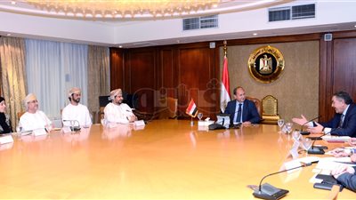 عمرو نصار يبحث التعاون مع وفد غرفة تجارة وصناعة سلطنة عمان