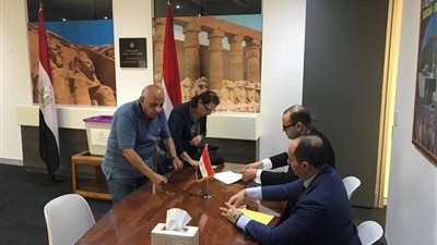 توافد المصريين بأستراليا للإدلاء بأصواتهم في التعديلات الدستورية (صور)