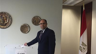 سفير مصر في كندا يفتتح الاستفتاء على التعديلات الدستورية (فيديو وصور)