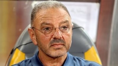 إدارة نادي مصرالمقاصة توافق على رحيل طلعت يوسف