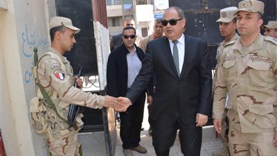 محافظ الغربية يتفقد جاهزية اللجان الانتخابية للاستفتاء(فيديو)