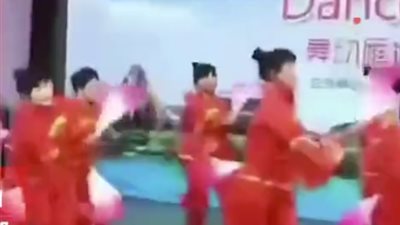 لحظة وفاة فتاة خلال مشاركتها في الرقص (فيديو)