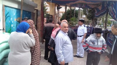 إقبال على لجان الاستفتاء على تعديلات الدستور في الإسكندرية (صور)