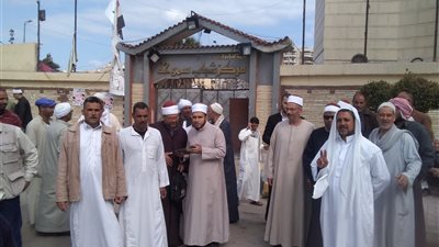 بالجلباب والعمامة.. أئمة الأوقاف والأزهر أمام لجان المغتربين بالإسكندرية