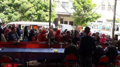 طوابير أمام لجان الاستفتاء بالدخيلة في الإسكندرية (صور)