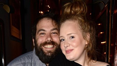 أديل تكشف تفاصيل انفصالها عن زوجها سايمون كونيكي