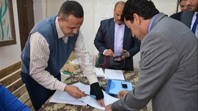 وصول وزير الشباب والرياضة لجنة هدى شعراوي للإدلاء بصوته