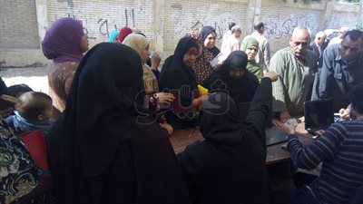 توافد الناخبين بلجان بشتيل في أوسيم.. والسيدات تتواجد بقوة في كرداسة(صور)