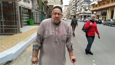 مسن أمام لجان الاستفتاء ببورسعيد: 