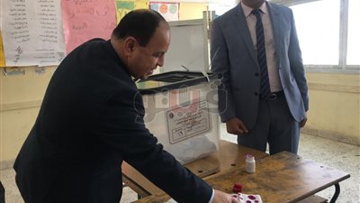 وزير المالية عقب الإدلاء بصوته: المشاركة رسالة باستكمال مسيرة الإنجازات