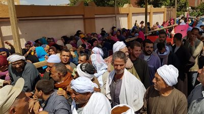 إقبال كثيف من الناخبين على لجان «كرداسة بني سويف» (فيديو وصور)
