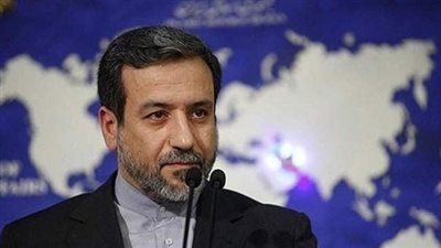 إيران تطالب القوى السياسية المصرية بتجنب العنف