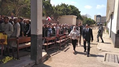 نائب محافظ القاهرة يتفقد سير الانتخابات في 15 مايو وحلوان (صور)