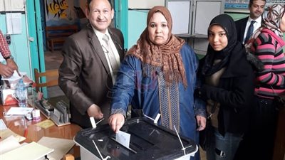 نائب رئيس مجلس الدولة: المرأة تسطر مجدا جديدا في الاستفتاء (صور)