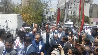محافظ القاهرة يتفقد لجنة 