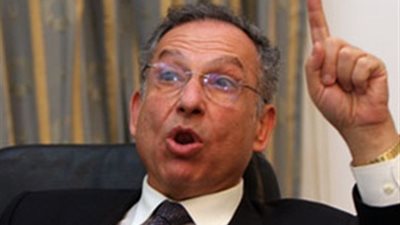 العاملون بالإسكان يرفضون ممدوح حمزة