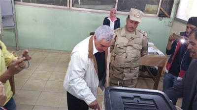 زاهي حواس يدلي بصوته في الاستفتاء على تعديل دستور2019