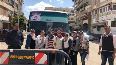 اليونانية الحديثة ببورسعيد تخصص أتوبيسات لنقل المعلمين للجان (صور)