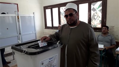 بالجلباب والعمامة.. وعاظ الأزهر في لجان استفتاء تعديل الدستور 2019 (صور)