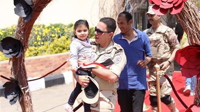 إقبال كثيف للناخبين على لجان الرحاب (صور)