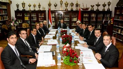 تصور شامل وفترة انتقالية.. تفاصيل اجتماع مجلس الخطيب مع شركة الأهلي لكرة القدم