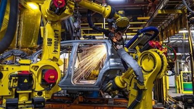 جنرال موتورز تنتهج خطة تخزين انتظارا لزوال أزمة نقص أشباه الموصلات