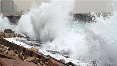 الأرصاد تحذر المصطافين من ارتفاع الأمواج الـ 3 أيام المقبلة|فيديو