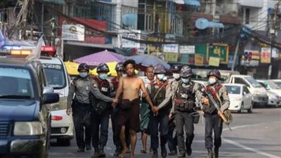 انتحار شخصين قفزا من الطابق الرابع خوفا من الشرطة بميانمار