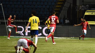 الشوط الأول.. الأهلي يتقدم على الإسماعيلي بهدف 