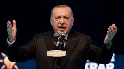 أردوغان يصطاد في الماء العكر ويلمح إلى محادثات بين تركيا وطالبان