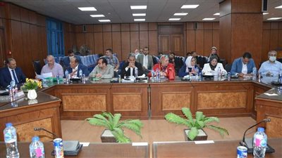 لمناقشة القضايا الخدمية..