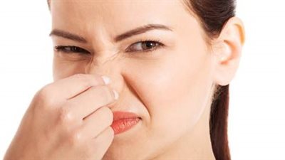 أسباب رائحة الفم الكريهة.. 9 عناصر طبيعية تخلصك من الإحراج