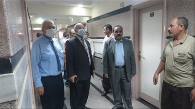 رئيس جامعة بنها يتفقد المدن الجامعية استعدادا للعام الدراسي الجديد